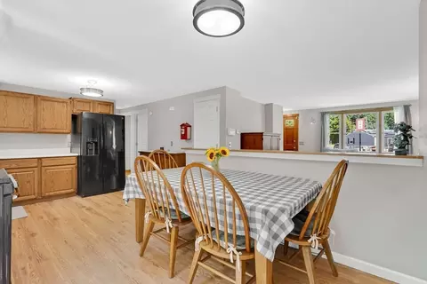19 Ruthven St, Springfield, MA 01128 photo 5