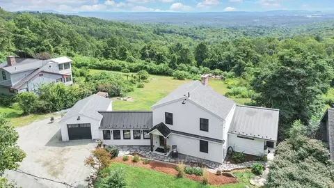58 North Rd, Montgomery, MA 01085