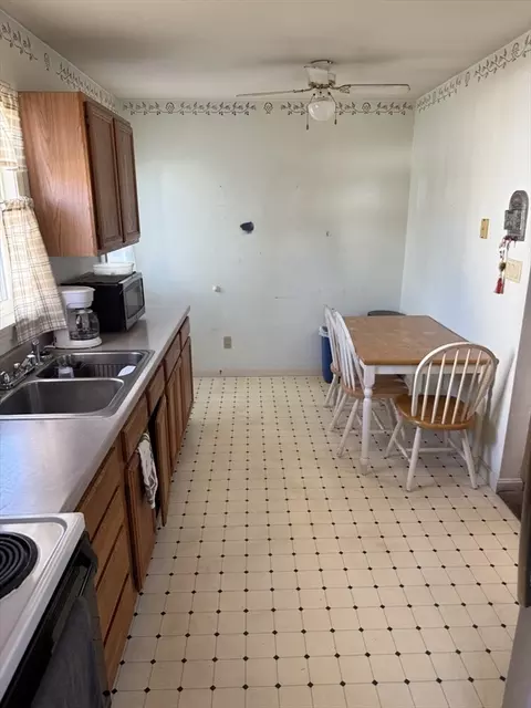 54 Pondview Dr, Fall River, MA 02721 photo 9
