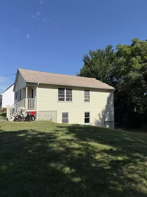 54 Pondview Dr, Fall River, MA 02721 photo 3