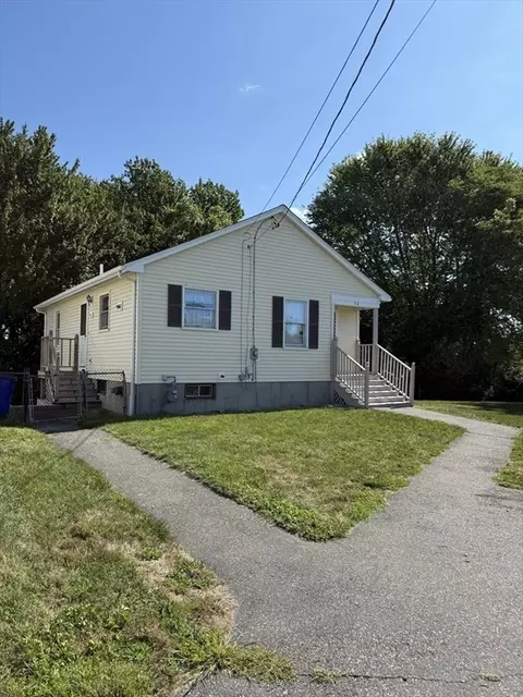 54 Pondview Dr, Fall River, MA 02721 photo 2
