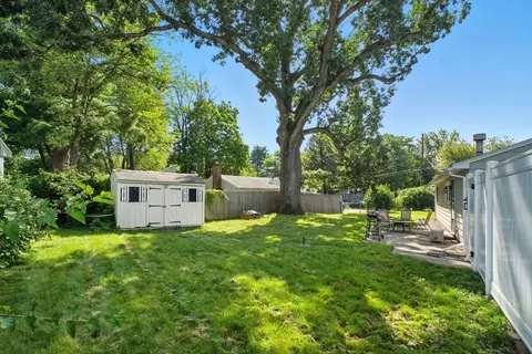 Exterior - 19 Harbour Rd, Springfield, MA 01118 photo 9 of 9