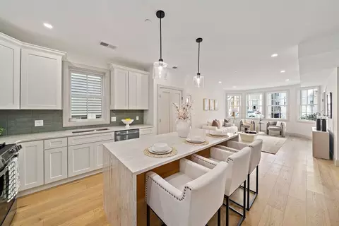 59 Falcon St #4, Boston, MA 02128