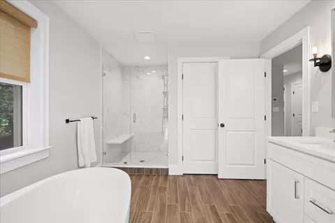 Bath - 11 Waring Rd, Natick, MA 01760 photo 2 of 4