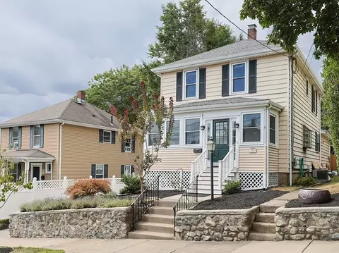 48 William St, Newton, MA 02465
