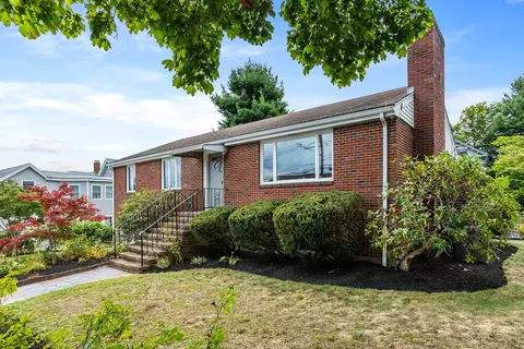 30 Gardner St, Newton, MA 02458