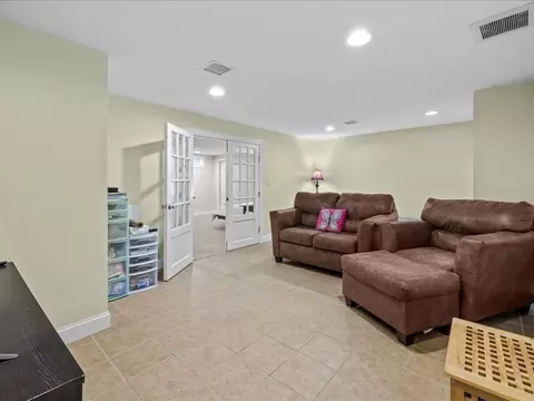 20 Pokanoket Path, Wrentham, MA 02093 photo 32