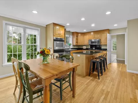 20 Pokanoket Path, Wrentham, MA 02093 photo 12