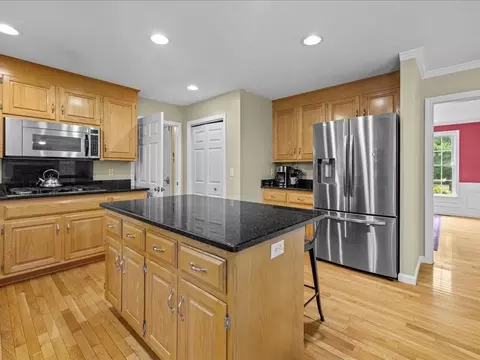 20 Pokanoket Path, Wrentham, MA 02093 photo 15