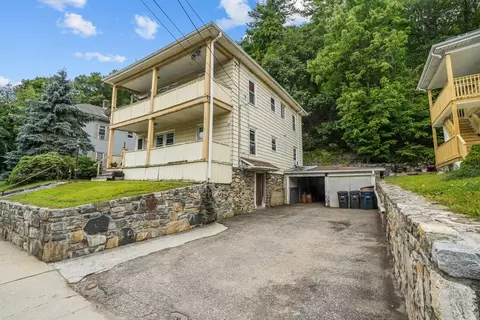 423 Worcester St, Southbridge, MA 01550