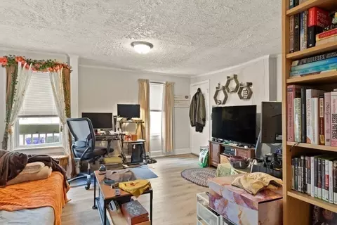 34 Quequechan St, Fall River, MA 02723 photo 5