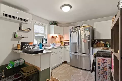 34 Quequechan St, Fall River, MA 02723 photo 2