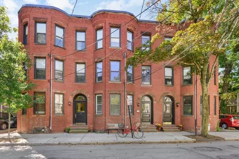120 Brook St #1, Brookline, MA 02446