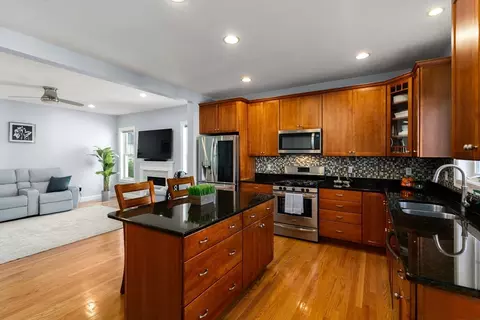 3 Monument Pl UNIT 3, Acton, MA 01720 photo 9