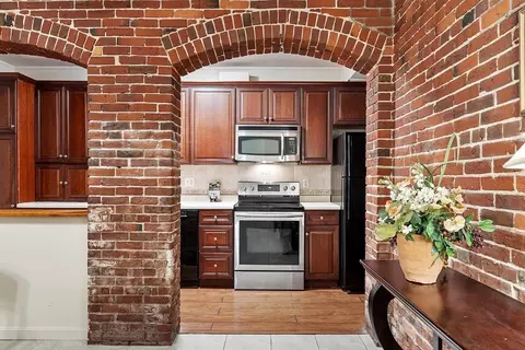 8 Summer St #103, Gloucester, MA 01930 photo 2