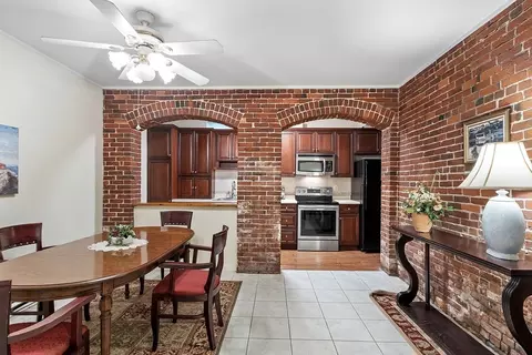 8 Summer St #103, Gloucester, MA 01930