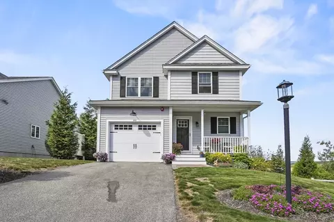 915 Crestwood Ln #915, Clinton, MA 01510