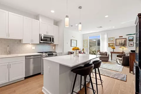 65 Washington St #401, Salem, MA 01970