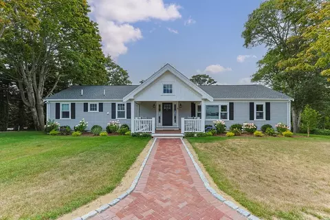 93 Orleans Rd, Chatham, MA 02633