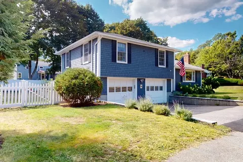 10 Glen Cir, Waltham, MA 02451
