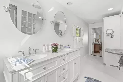 61 Mayo Rd, Wellesley, MA 02482 photo 16