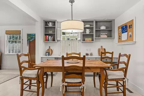 61 Mayo Rd, Wellesley, MA 02482 photo 9