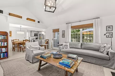 61 Mayo Rd, Wellesley, MA 02482 photo 11