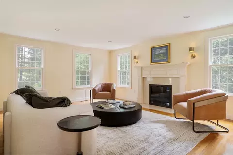 38 Fuller Brook Rd, Wellesley, MA 02482 photo 5