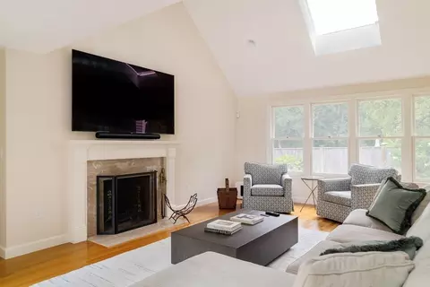 38 Fuller Brook Rd, Wellesley, MA 02482 photo 17