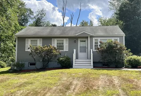 75 Ridge Rd, Holliston, MA 01746