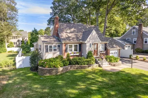 140 Grant St, Needham, MA 02492 photo 2