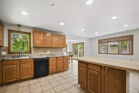 175 Armsby Rd, Sutton, MA 01590 photo 3