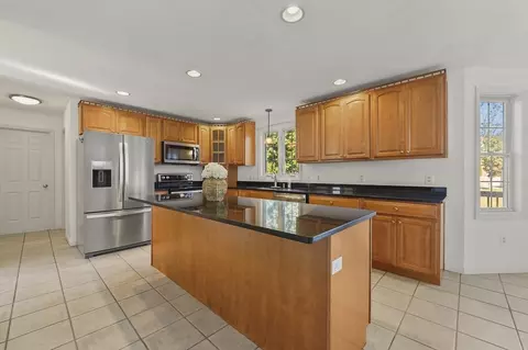 9 Brookside Dr, Sutton, MA 01590 photo 9