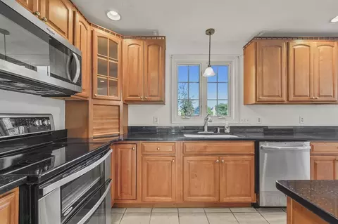 9 Brookside Dr, Sutton, MA 01590 photo 11