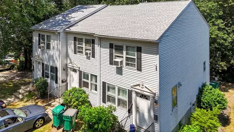 208 Plymouth St, Fitchburg, MA 01420