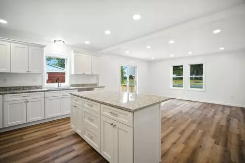 150 Seymour Ave, Springfield, MA 01109 photo 12