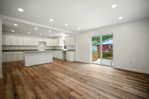 150 Seymour Ave, Springfield, MA 01109 photo 2