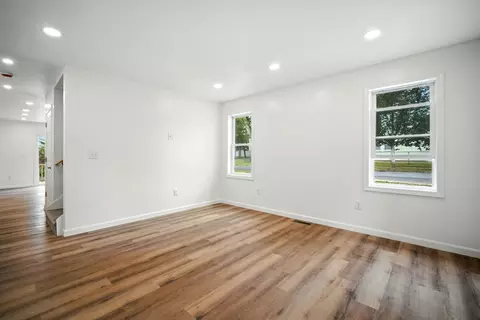 150 Seymour Ave, Springfield, MA 01109 photo 5