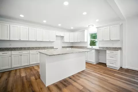 150 Seymour Ave, Springfield, MA 01109 photo 9