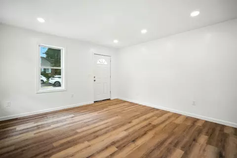 150 Seymour Ave, Springfield, MA 01109 photo 14