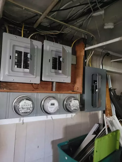 108 16th St, Fall River, MA 02723 photo 6