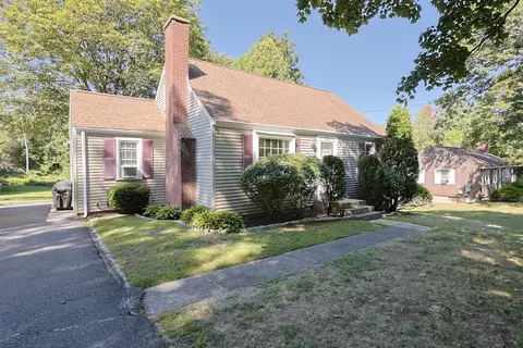 582 Pleasant St, Marlborough, MA 01752