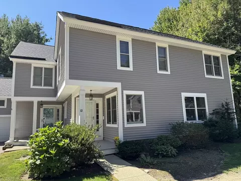 10 Apple Ct #10, Rockland, MA 02370