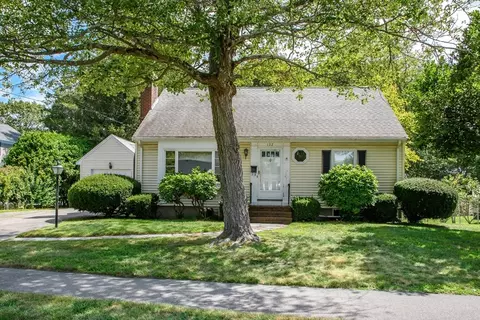 132 Lincoln St, Needham, MA 02492