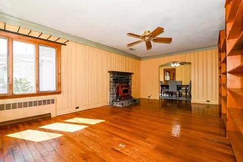 Living - 23 Bates St, Hull, MA 02045 photo 1 of 3