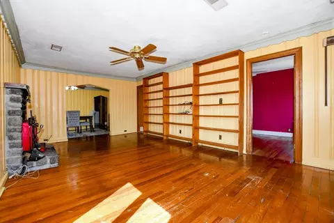 Living - 23 Bates St, Hull, MA 02045 photo 2 of 3