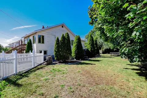 Exterior - 23 Bates St, Hull, MA 02045 photo 3 of 11