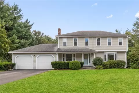33 Barnstable Rd, Norfolk, MA 02056