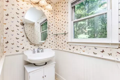 Bath - 124 E Belcher Rd, Foxboro, MA 02035 photo 2 of 5