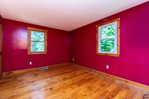 Bedroom - 124 E Belcher Rd, Foxboro, MA 02035 photo 10 of 11